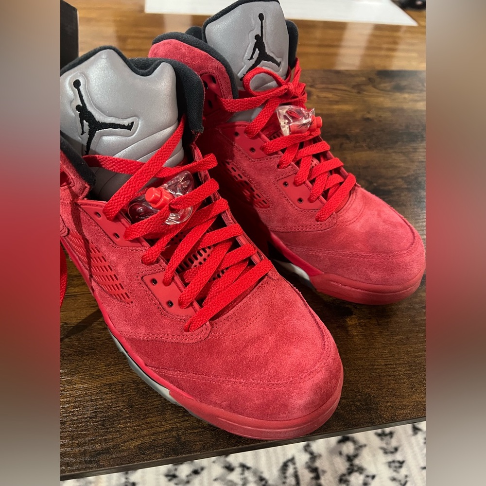 Suede Red Jordan 5’s good condition